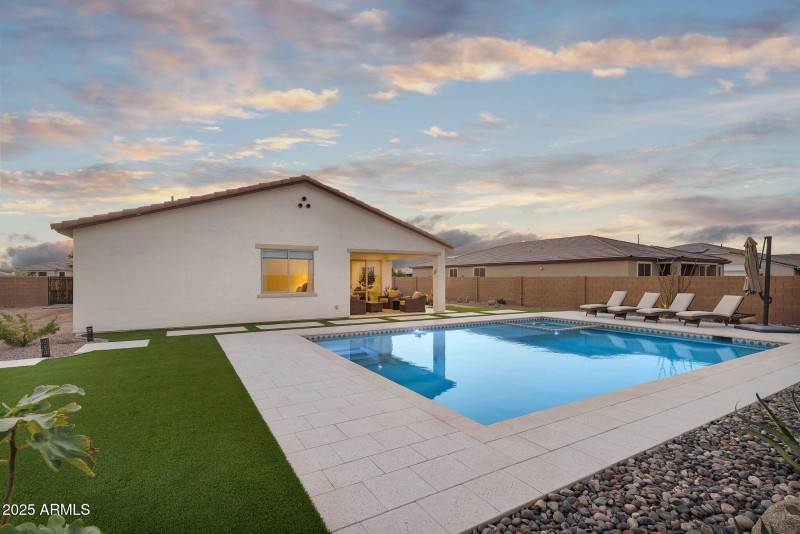 002_36-web-or-mls-dsc08063_52