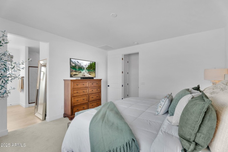 020_26-web-or-mls-hibiscus-27_857