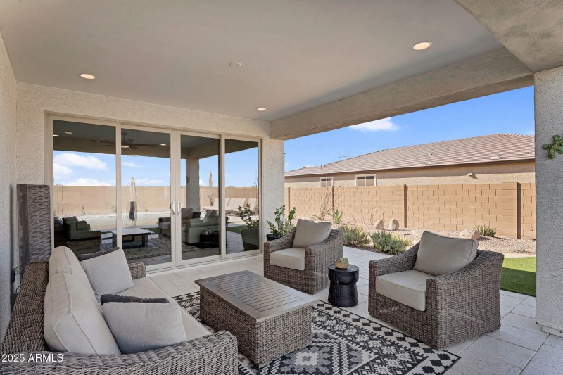 040_51-web-or-mls-hibiscus-34_61