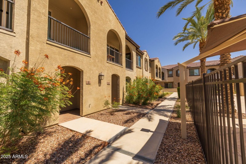 3-web-or-mls-155 N Lakeview Blvd 221, Ch