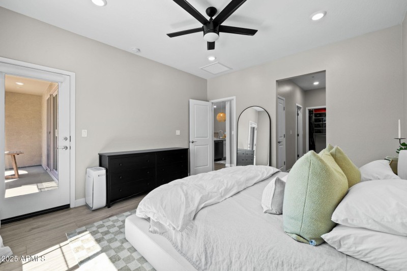 25-web-or-mls-155 N Lakeview Blvd 221, C