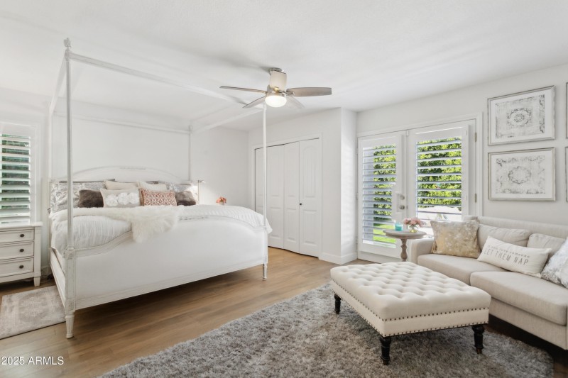 Extra large primary bedroom