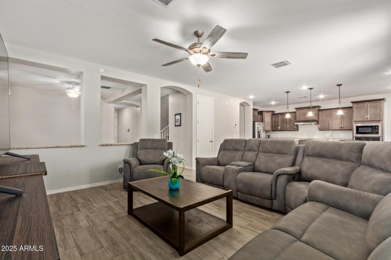 1080 N 153RD Drive, Goodyear, AZ 85338