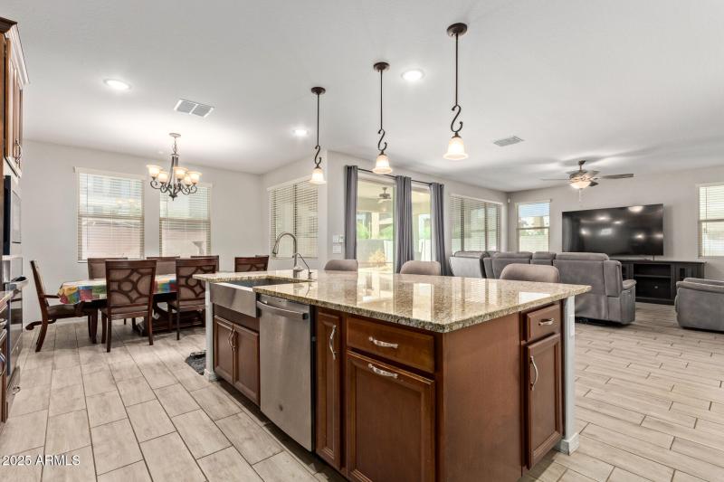 1080 N 153RD Drive, Goodyear, AZ 85338