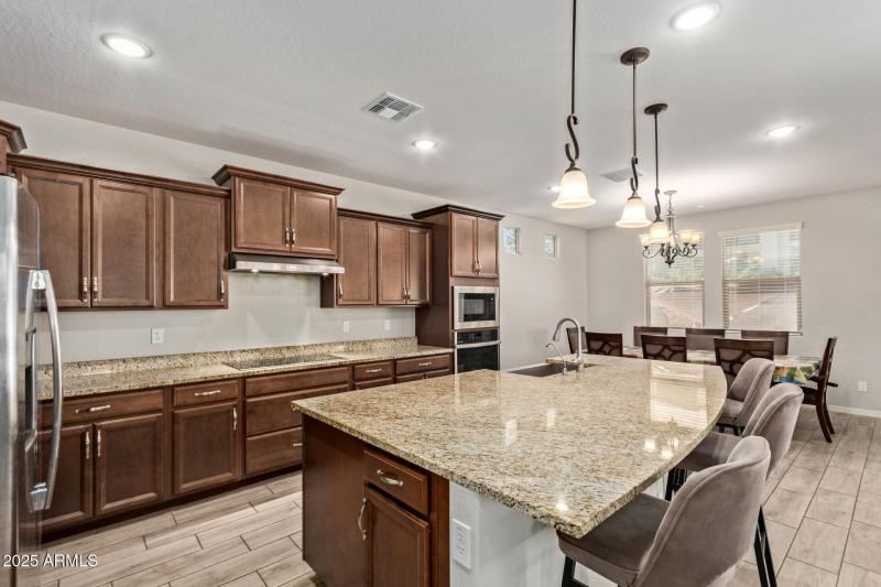 1080 N 153RD Drive, Goodyear, AZ 85338