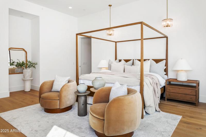 LOTS OF NATURAL LIGHT