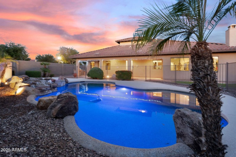 115-web-or-mls-AlleppoTwilight-13