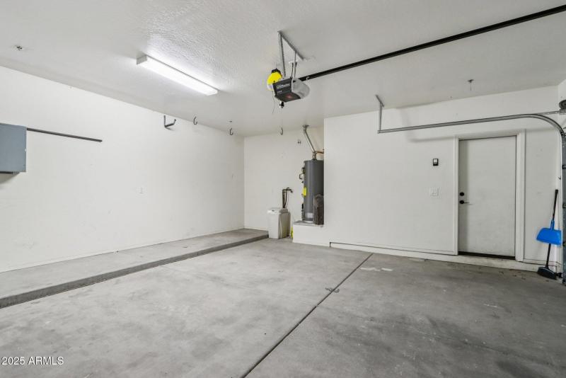 23-web-or-mls-W Palo Brea Ln-L2608-021