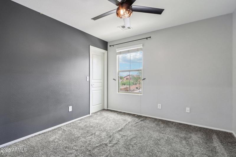 34-web-or-mls-W Palo Brea Ln-L2608-032