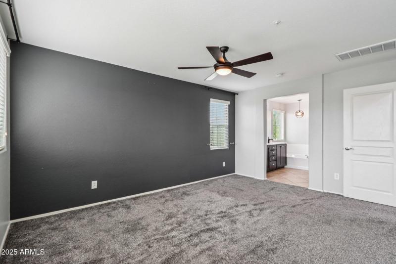 37-web-or-mls-W Palo Brea Ln-L2608-035