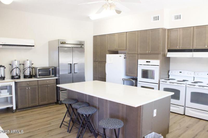 club house kitchen 2