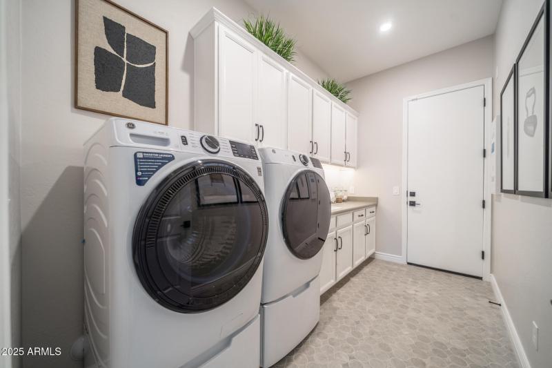 3836 S Gladiolus Circle