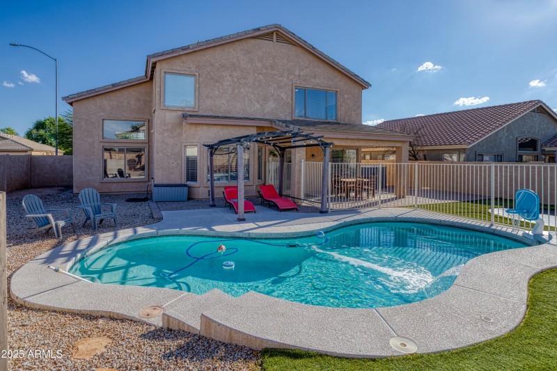 PAX_4297_AuroraHDR2019-edit