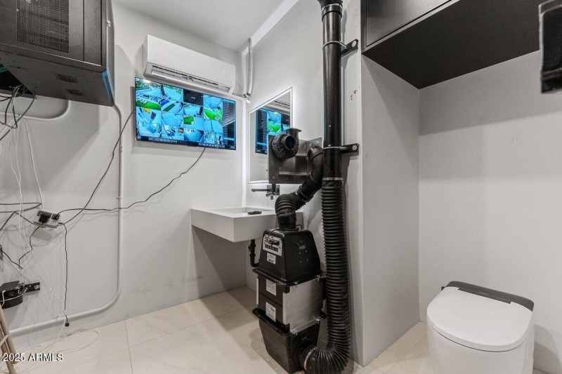 39-Nuclear Safe Room (inside)