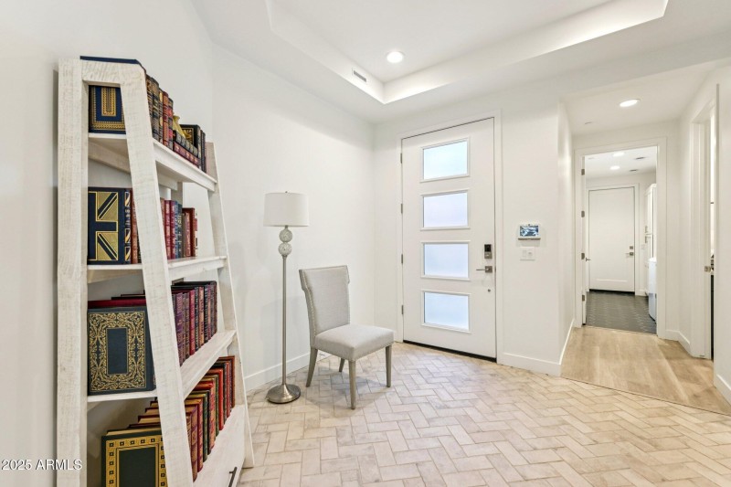 7-web-or-mls-N 136th St-S3009-007