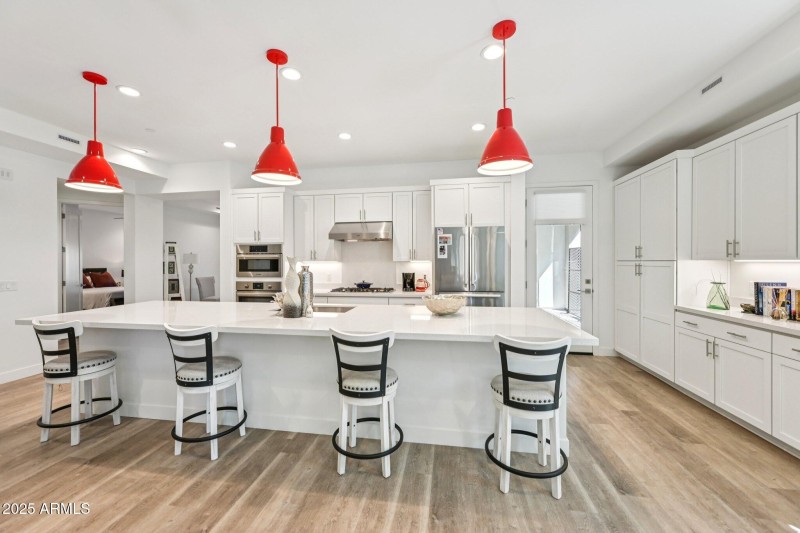 19-web-or-mls-N 136th St-S3009-019