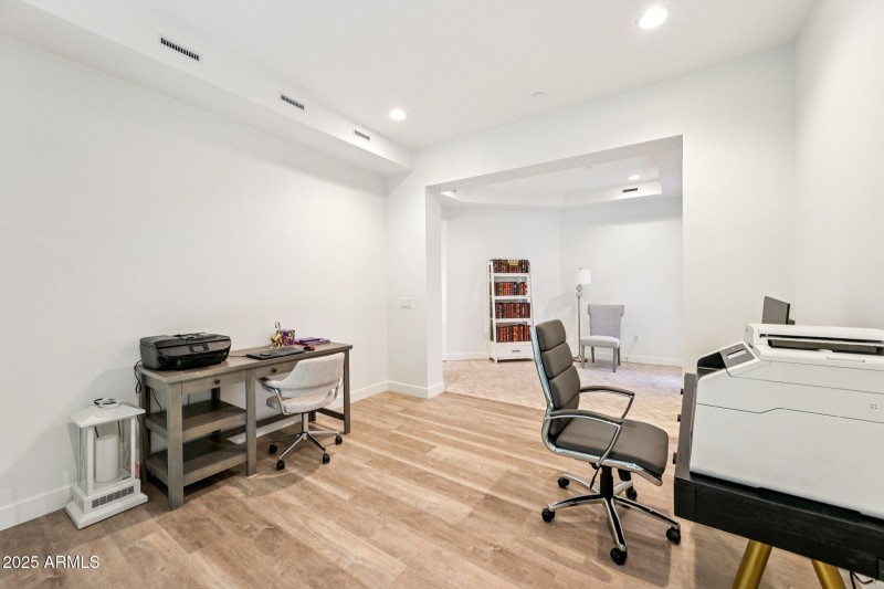 26-web-or-mls-N 136th St-S3009-026