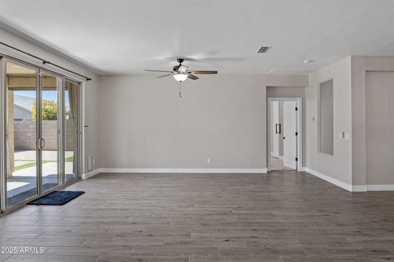 23137 E Camina Buena Vista-12