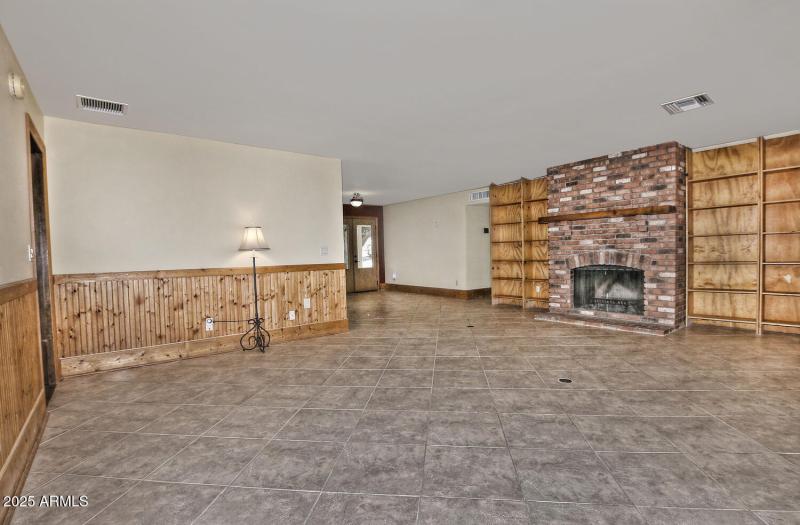 Tiled Flooring-009-033-1500x984