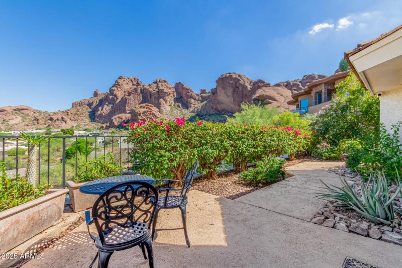 03 - Camelback Canyon