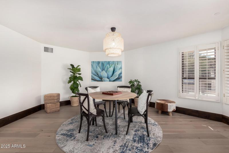 33 - Camelback Canyon