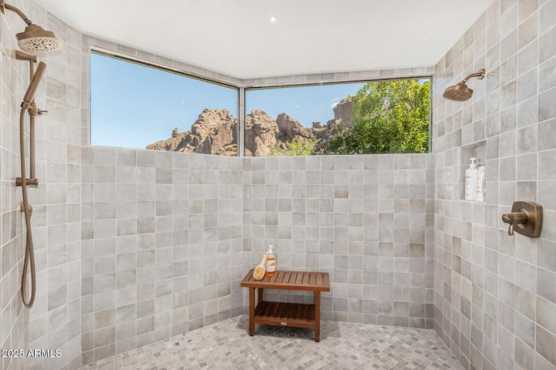 47 - Camelback Canyon