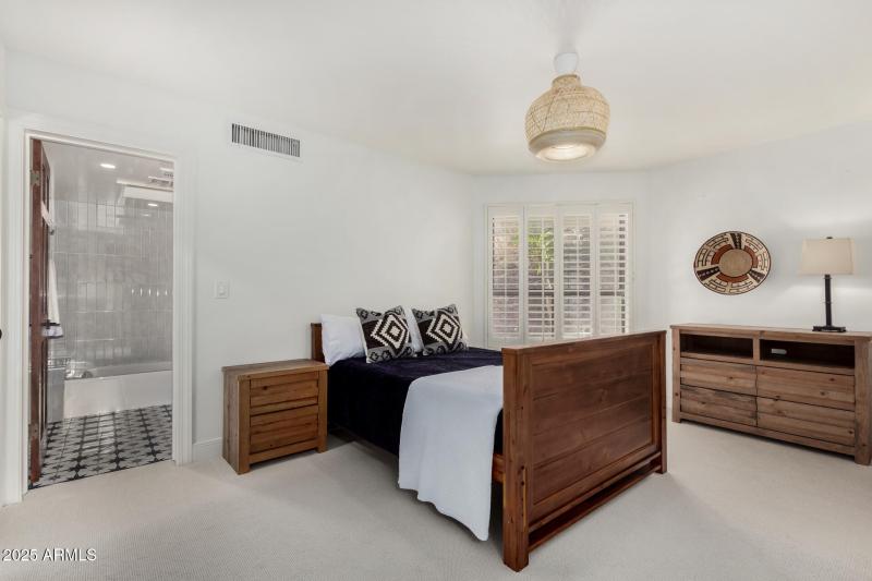 57 - Camelback Canyon