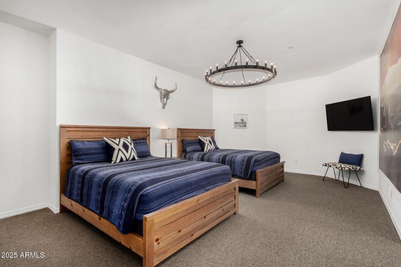 63 - Camelback Canyon