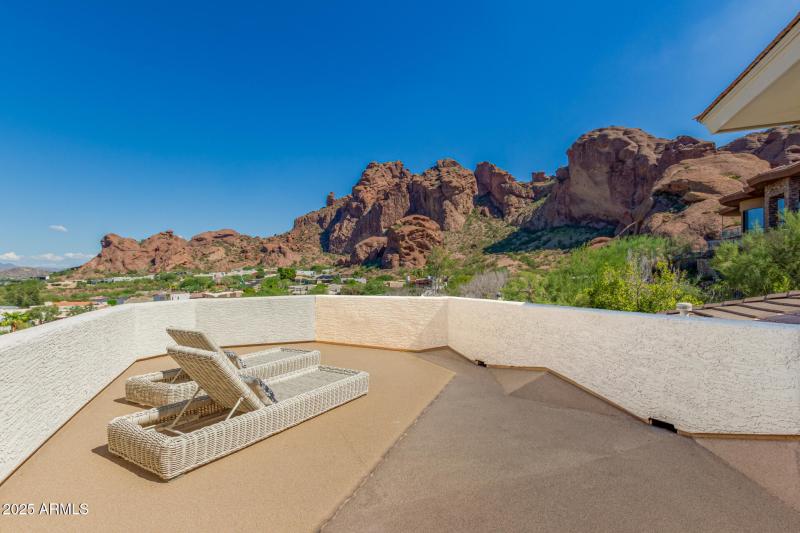 73 - Camelback Canyon