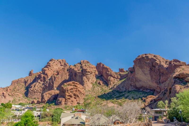 83 - Camelback Canyon