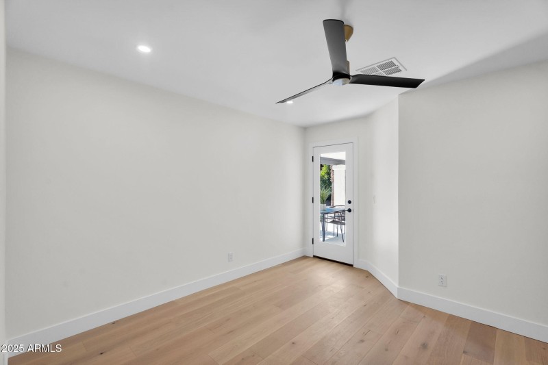 37-web-or-mls-7655 E Windrose Dr - 38