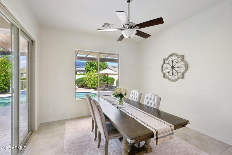 11-web-or-mls-N 161st Ave-S3009-011