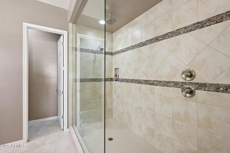 39-web-or-mls-N 161st Ave-S3009-039