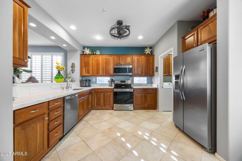 10-web-or-mls-1704-w-dion-dr