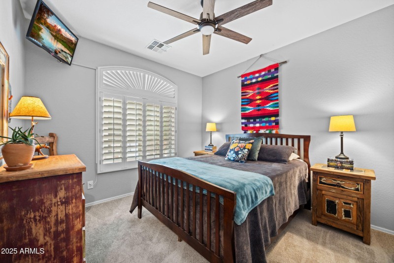 23-web-or-mls-1704-w-dion-dr