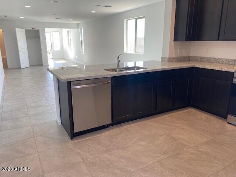 P35 Lot 16 Kitchen_GR_DR