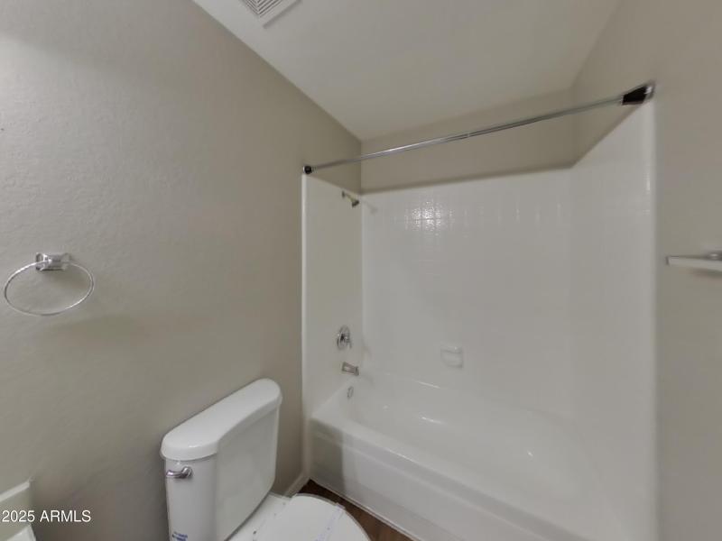 10_pc_iLSt4flBoN_moL5t3bKd2_layout_0