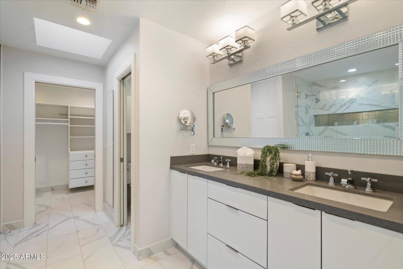 Expanded Primary bath