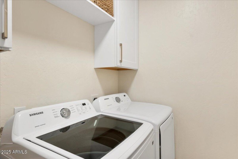 LAUNDRY ROOM w NEW CABINETS