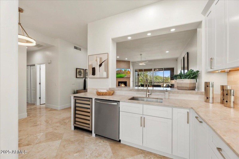 QUARTZITE COUNTERTOPS