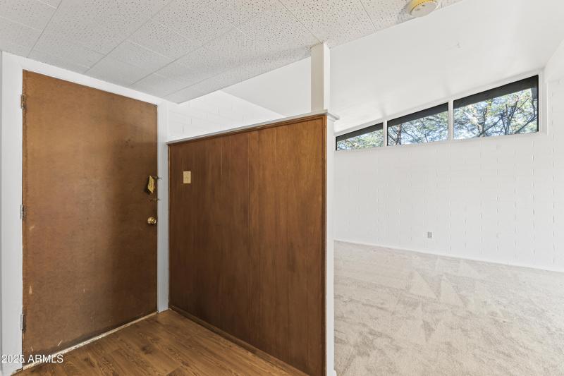 LIVING OR FAMILY ROOM