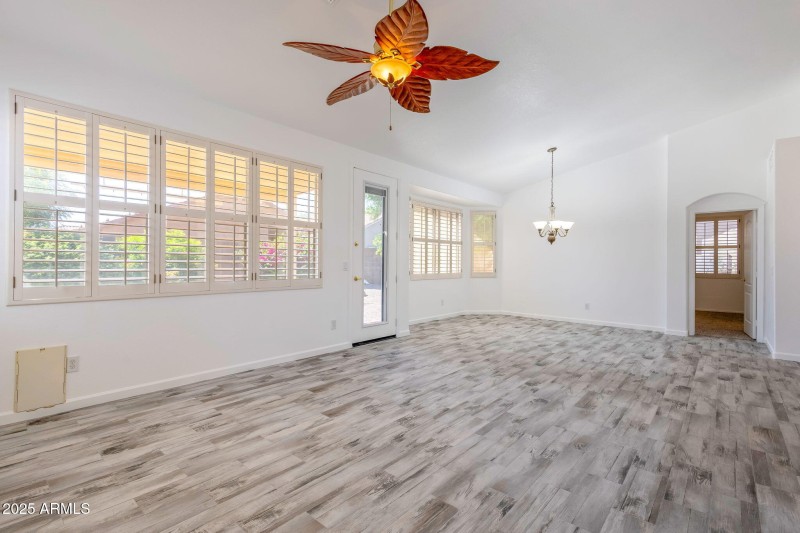 7-web-or-mls-18083 W Douglas Way, Surpis