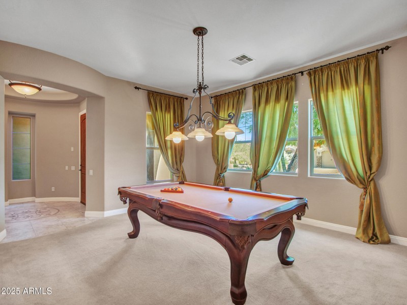 Large Front Game / Flex Room