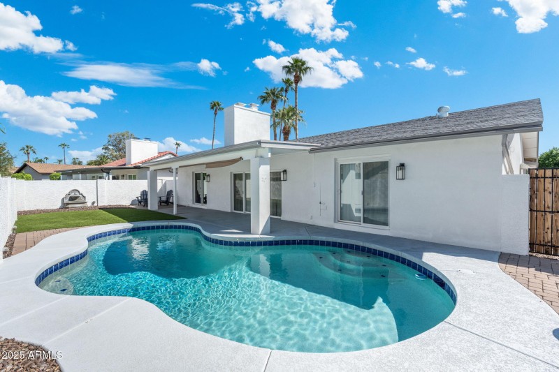 7-web-or-mls-DSC01758-HDR-Edit