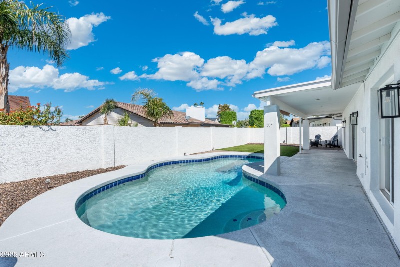 6-web-or-mls-DSC01755-HDR-Edit