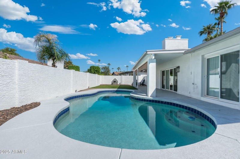 14-web-or-mls-DSC01779-HDR-Edit