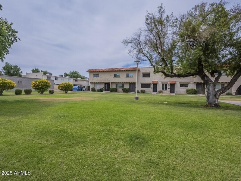 026_Community Grounds Area