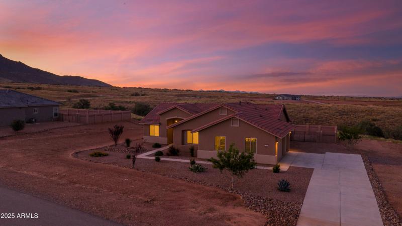 Twilight- 6741 Vaquero Cir-2