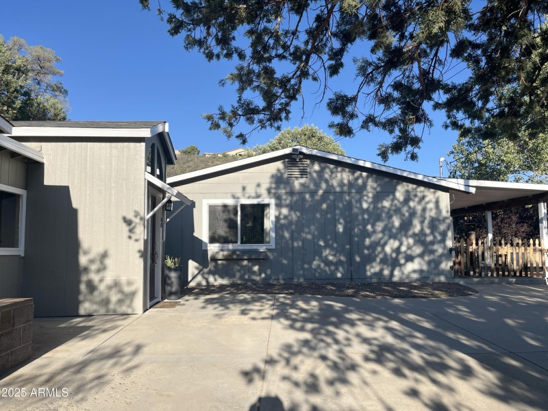 House-Front-w.-Porch-scaled