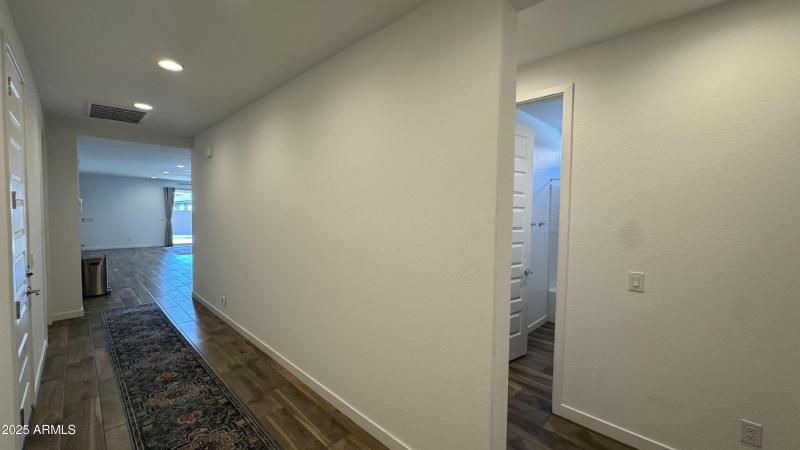 990D9DDB-68E5-470C-98F7-BB571CD53B5C